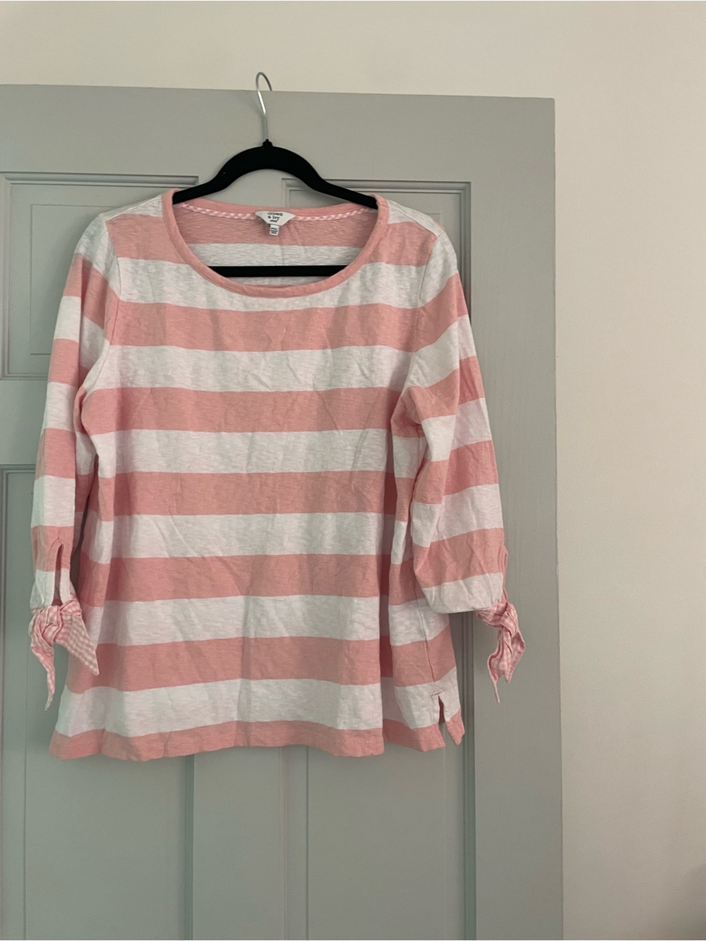 crown & ivy Pink and White Striped Tie-Sleeve Long Sleeve Top